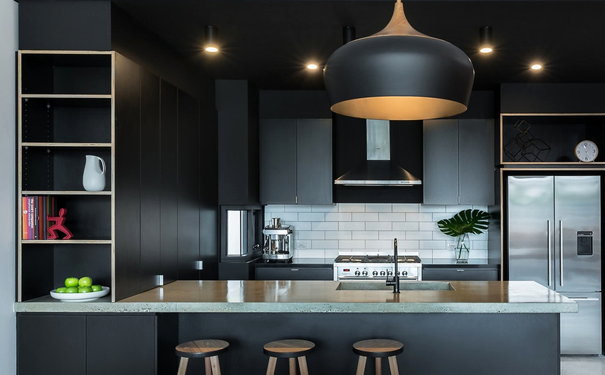 Avstanden mellom tilstøtende spotlights skal være minst 40 cm og 25 cm fra veggene Avstanden mellom tilstøtende spotlights skal være minst 40 cm og 25 cm fra veggene