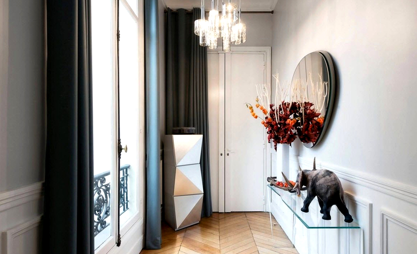 من الضروري تثبيت المرآة المقابلة لمصدر الضوء من الضروري تثبيت المرآة المقابلة لمصدر الضوء