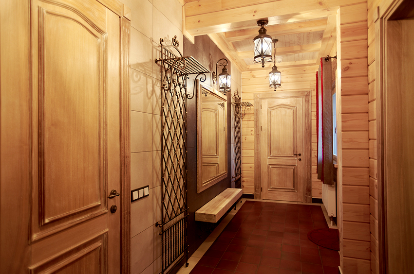 من الأفضل عدم ازدحام ممر صغير بالأثاث من الأفضل عدم ازدحام ممر صغير بالأثاث