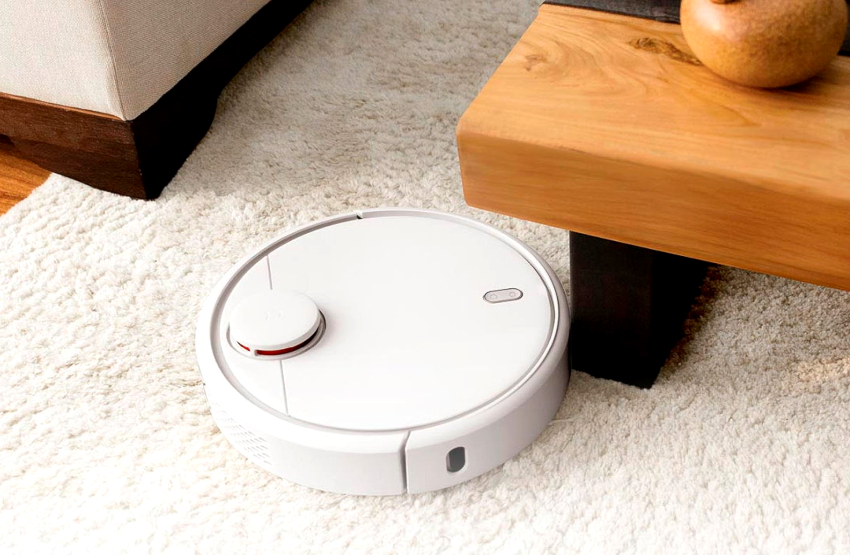 A Xiaomi Mi Roborock Sweep One egy 0,48 l űrtartalmú ciklonszűrővel felszerelt robotporszívó A Xiaomi Mi Roborock Sweep One egy 0,48 l űrtartalmú ciklonszűrővel felszerelt robotporszívó