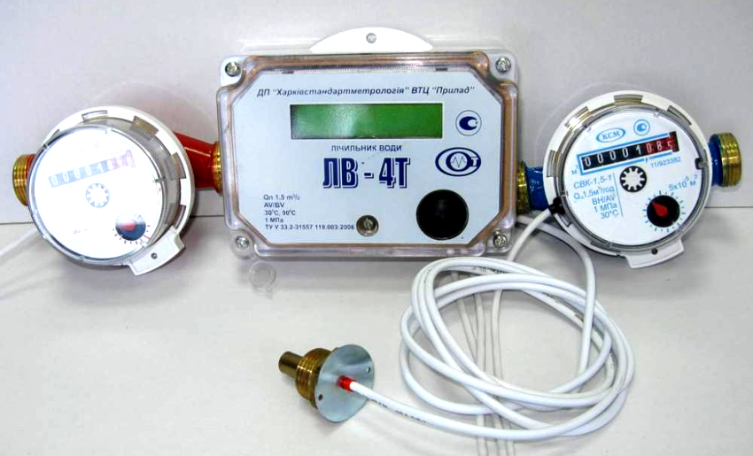 Ein im Lieferumfang des Messgeräts enthaltener elektronischer Adapter erhöht den Gesamtpreis des Messgeräts Ein im Lieferumfang des Messgeräts enthaltener elektronischer Adapter erhöht den Gesamtpreis des Messgeräts