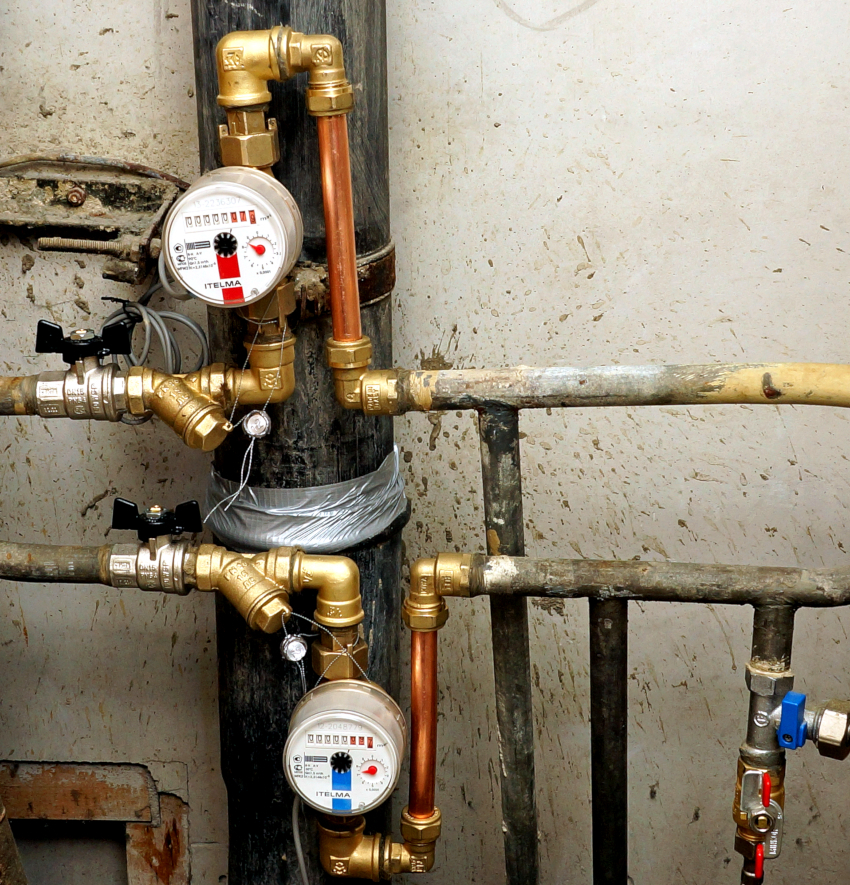 Alle moderne vannmålere består av to blokker: en kropp og en telletrommel Alle moderne vannmålere består av to blokker: en kropp og en telletrommel