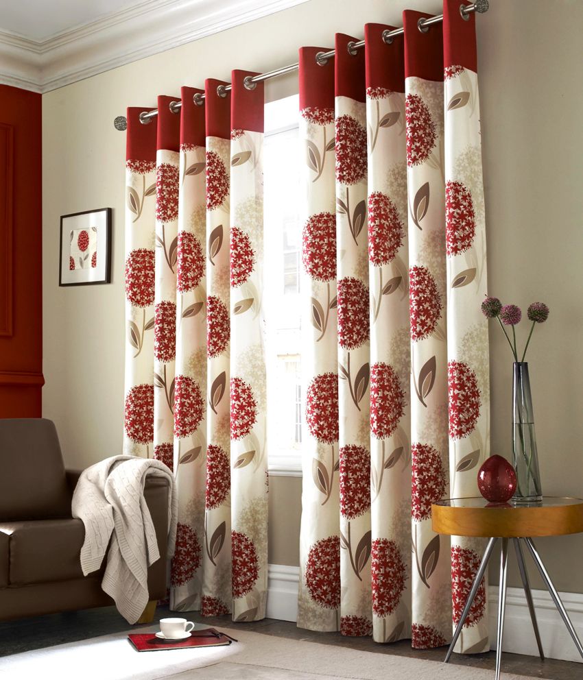 למרות העיצוב הפשוט למדי, הווילונות על הלולאות ייראו נהדר מכל חומר בכל חדר למרות העיצוב הפשוט למדי, הווילונות על הלולאות ייראו נהדר מכל חומר בכל חדר