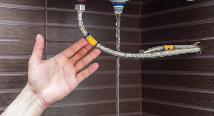 Ang linya ng Bellows ay mahusay na nakakaya sa martilyo ng tubig, hindi katulad ng mga hose ng goma Ang linya ng Bellows ay mahusay na nakakaya sa martilyo ng tubig, hindi katulad ng mga hose ng goma