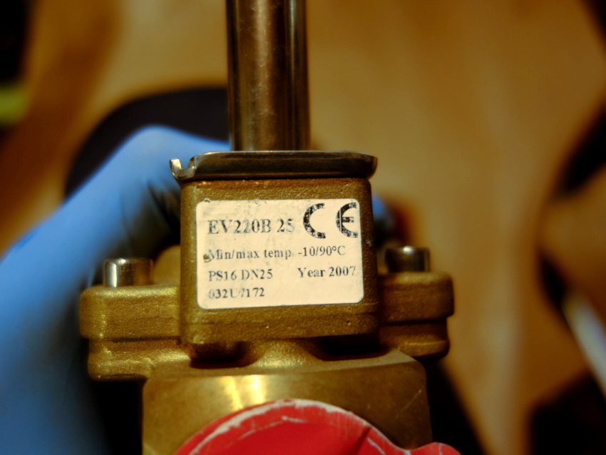 Chaque électrovanne est fournie avec des instructions détaillées pour l'installation de l'appareil Chaque électrovanne est fournie avec des instructions détaillées pour l'installation de l'appareil