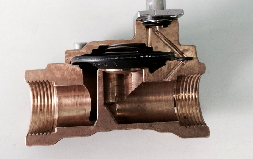 Les électrovannes ont une structure simplifiée et un nombre minimum de pièces mobiles Les électrovannes ont une structure simplifiée et un nombre minimum de pièces mobiles