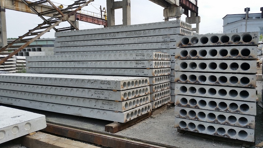 Produktets store vægt kræver brug af specielt udstyr under installation og transport Produktets store vægt kræver brug af specielt udstyr under installation og transport