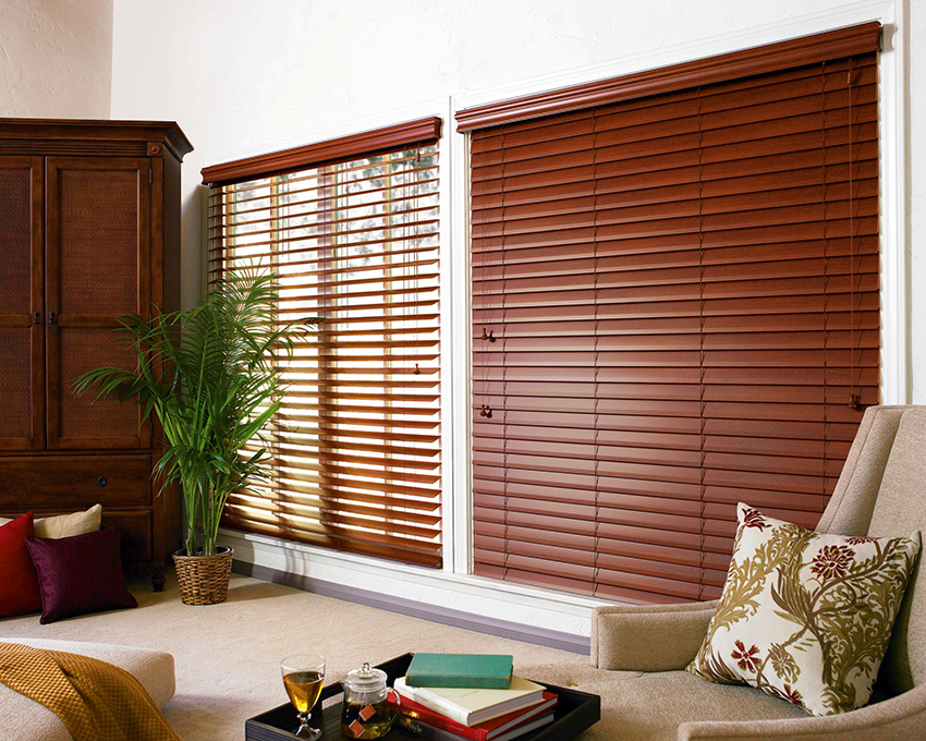Blinds made of wood are much more expensive than products made from other materials. Blinds made of wood are much more expensive than products made from other materials.