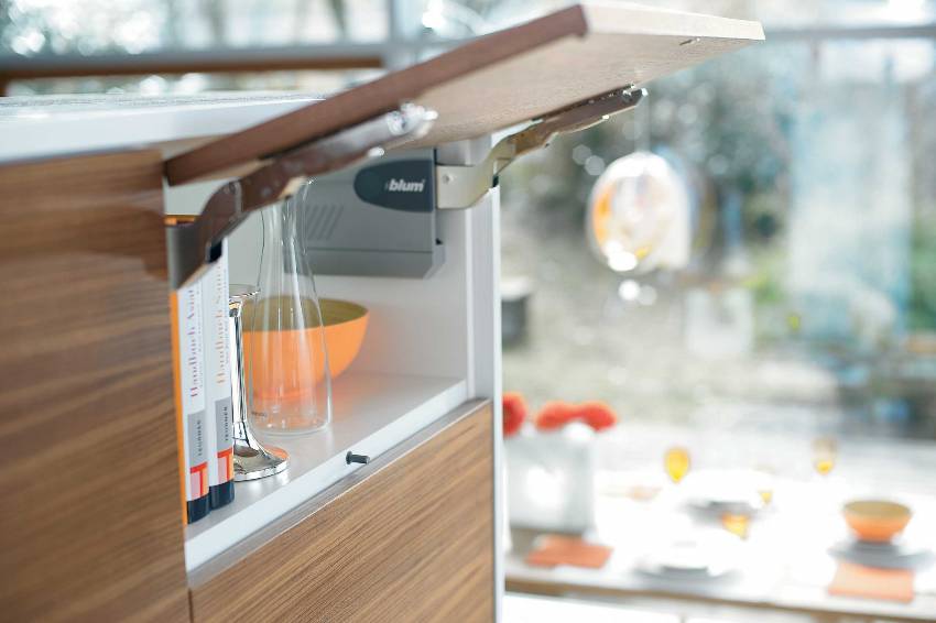 Nhà sản xuất cơ cấu nâng phổ biến nhất ở Nga - Blum Nhà sản xuất cơ cấu nâng phổ biến nhất ở Nga - Blum