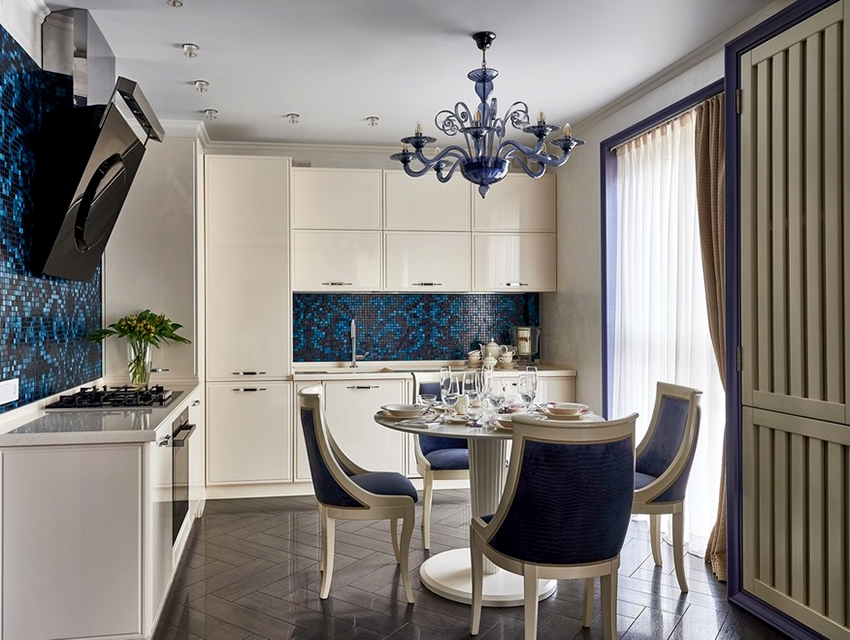 Mosaiikkikeittiöllä on pitkä käyttöikä Mosaiikkikeittiöllä on pitkä käyttöikä