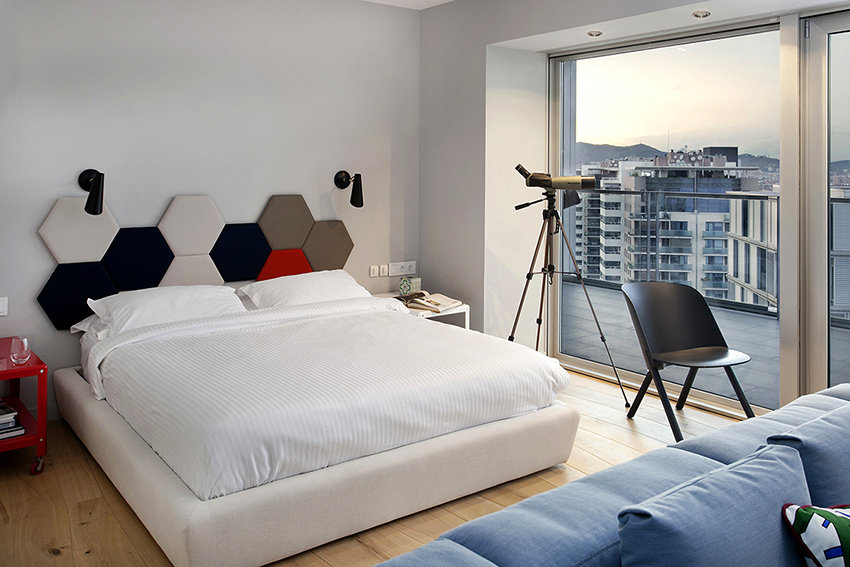 Tabelul moale sub formă de fagure se va încadra cu succes într-un interior modern Tabelul moale sub formă de fagure se va încadra cu succes într-un interior modern