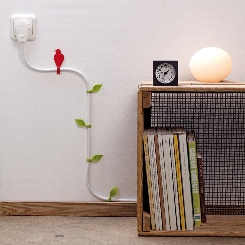 Semasa menghias wayar, anda perlu memperhatikan elemen pemasangan, mereka tidak boleh melanggar integriti kabel Semasa menghias wayar, anda perlu memperhatikan elemen pemasangan, mereka tidak boleh melanggar integriti kabel