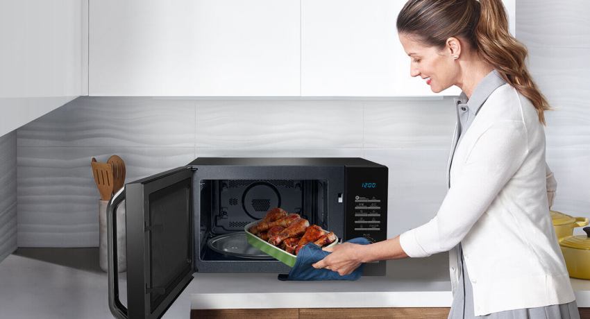 הצורה האופטימלית של הכלים לשימוש במיקרוגל היא עגולה או אליפסה הצורה האופטימלית של הכלים לשימוש במיקרוגל היא עגולה או אליפסה