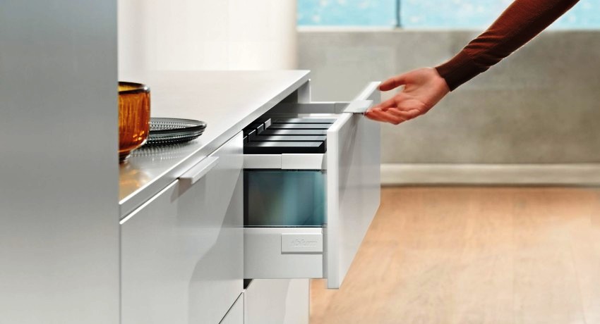 Hướng dẫn cung cấp sự ổn định tốt nhất của hệ thống trượt và dễ sử dụng Cầu trượt ngăn kéo: dễ dàng xử lý đồ nội thất hiện đại