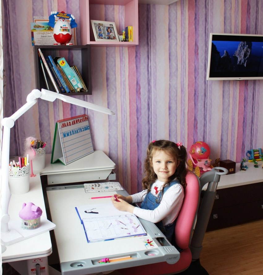 הקריטריון העיקרי בבחירת מנורת שולחן לילדי בית הספר הוא השמירה המקסימלית על ראייתם. הקריטריון העיקרי בבחירת מנורת שולחן לילדי בית הספר הוא השמירה המקסימלית על ראייתם.