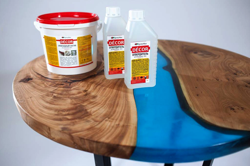 Για διαφορετικούς τύπους εργασιών, επιλέγεται η σύνθεση και η θερμοκρασία της ρητίνης Για διαφορετικούς τύπους εργασιών, επιλέγεται η σύνθεση και η θερμοκρασία της ρητίνης