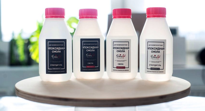 Den klare epoksyen er en to-komponent formulering Den klare epoksyen er en to-komponent formulering