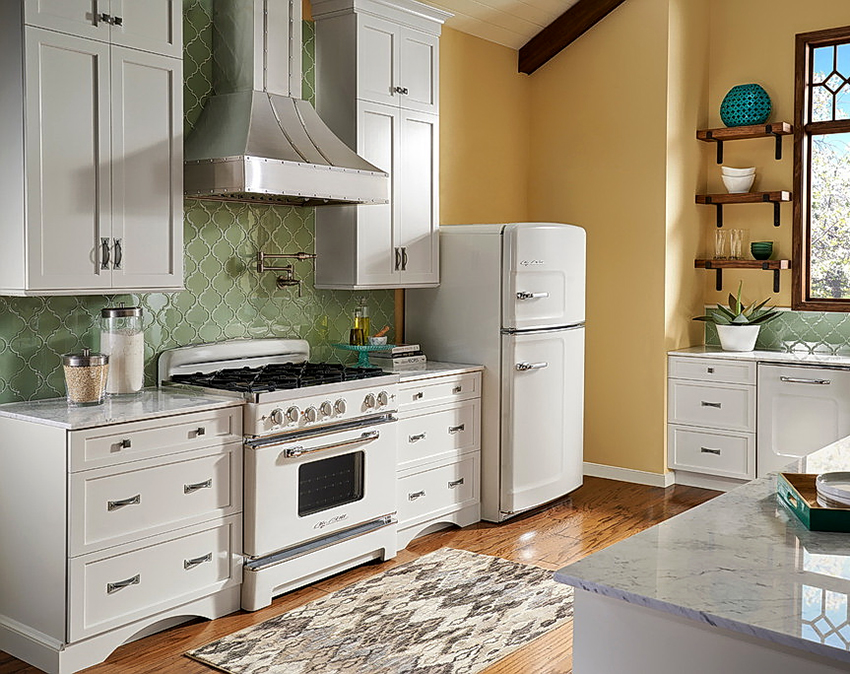 A mini hűtőszekrény jó megoldás az országban történő elhelyezésre A mini hűtőszekrény jó megoldás az országban történő elhelyezésre