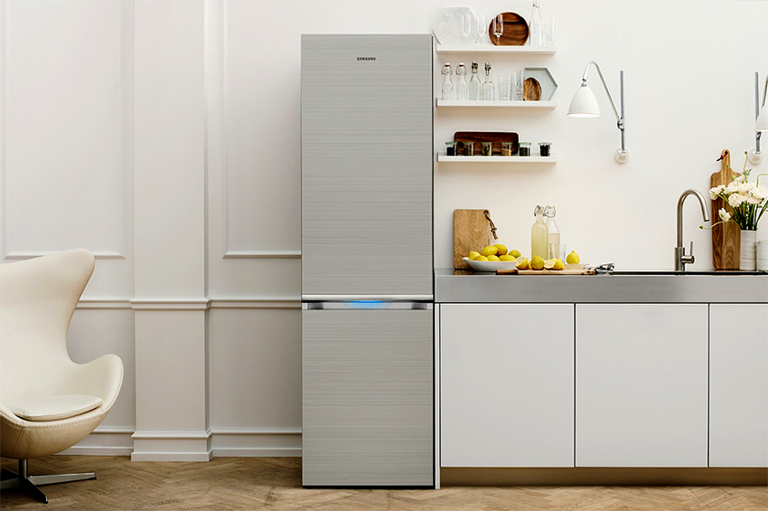 A teljes méretű hűtőszekrények mérete 180 és 210 cm között van A teljes méretű hűtőszekrények mérete 180 és 210 cm között van