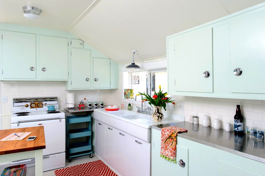 الوحدات المثبتة على الحائط هي النوع الأكثر شيوعًا لخزائن التخزين الوحدات المثبتة على الحائط هي النوع الأكثر شيوعًا لخزائن التخزين