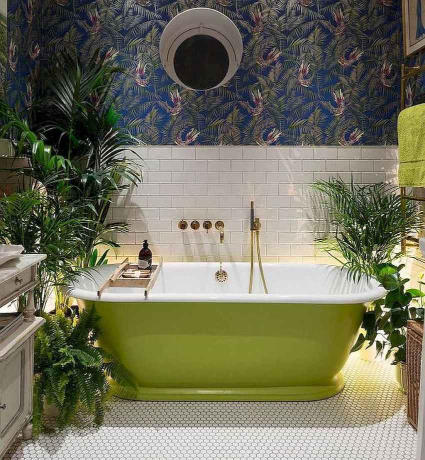 ห้องอาบน้ำเหล็กหล่อที่นำเสนอโดยผู้ผลิตต่างประเทศมักมีขนาดค่อนข้างเล็ก ห้องอาบน้ำเหล็กหล่อที่นำเสนอโดยผู้ผลิตต่างประเทศมักมีขนาดค่อนข้างเล็ก