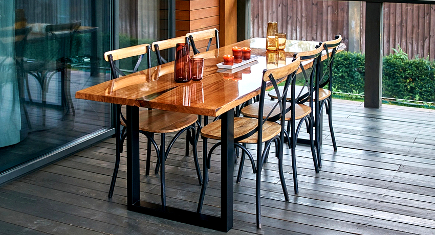 Blant ulempene med epoksyharpiks er følgende: høye kostnader, ustabilitet til lave temperaturer, toksisitet ved høye temperaturer Blant ulempene med epoksyharpiks er følgende: høye kostnader, ustabilitet til lave temperaturer, toksisitet ved høye temperaturer