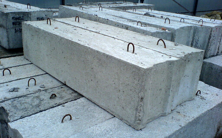 Bloczki żelbetowe produkowane są w fabrykach z gatunków betonu od B7,5 do B15 Bloczki żelbetowe produkowane są w fabrykach z gatunków betonu od B7,5 do B15