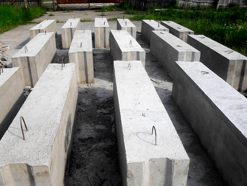 Bloczki żelbetowe mogą być wykonane z keramzytobetonu, a także lekkich lub ciężkich kompozycji Bloczki żelbetowe mogą być wykonane z keramzytu, a także z lekkich lub ciężkich kompozycji