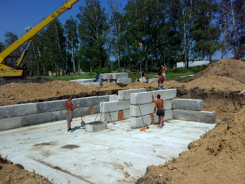 Zastosowanie używanych bloków żelbetowych pozwoli znacznie zaoszczędzić Zastosowanie używanych bloków żelbetowych pozwoli znacznie zaoszczędzić