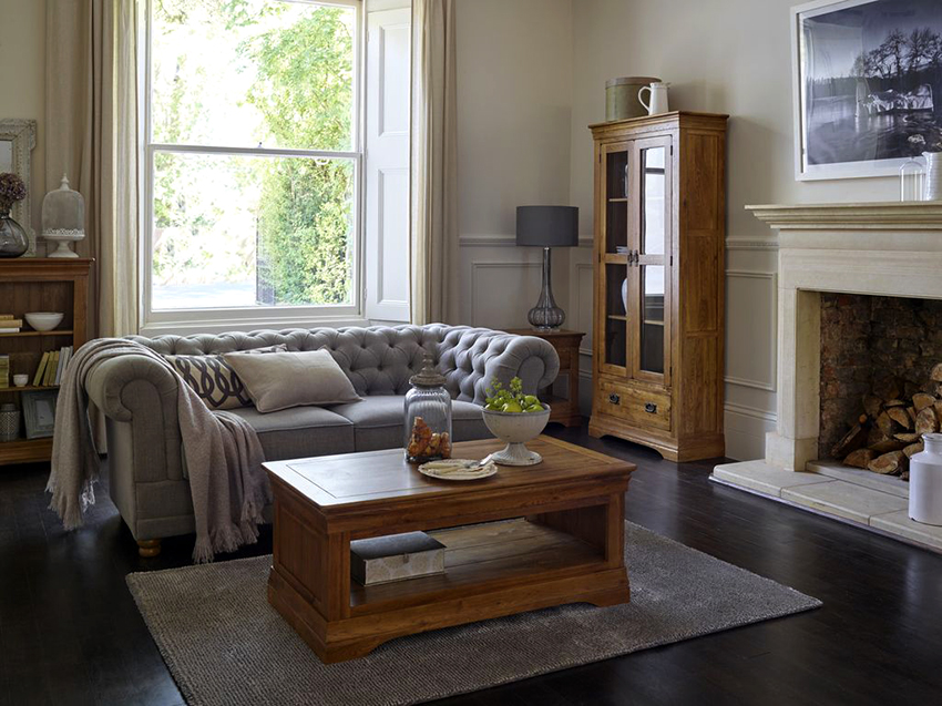 ตู้ไซด์บอร์ดปรากฏในศตวรรษที่ 18 แต่ยังคงมีความเกี่ยวข้องแม้กระทั่งตอนนี้