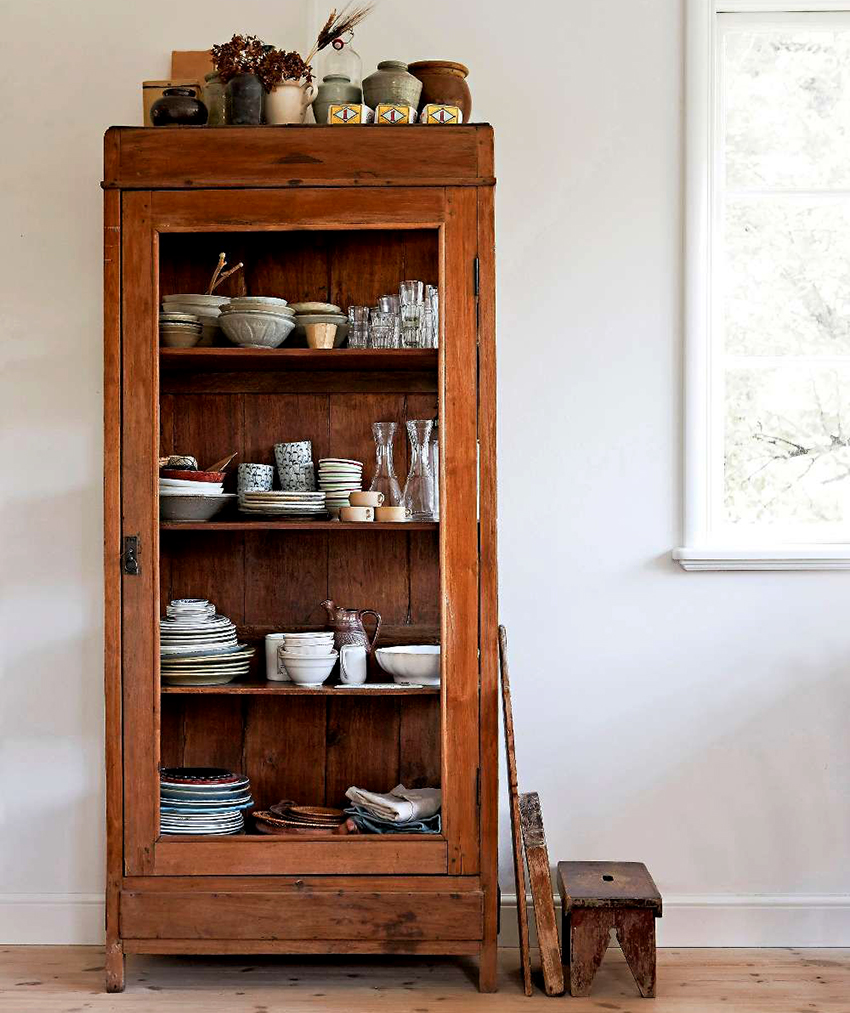 สำหรับสไตล์โพรวองซ์หรือคันทรีตู้ไม้จะเป็นทางออกที่ดีที่สุด