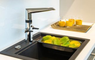 Bateria z termostatem: najlepsze rozwiązanie dla koneserów komfortu i bezpieczeństwa