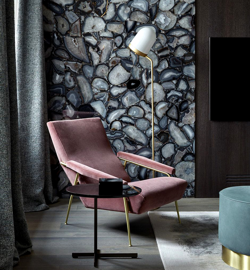 Also, important parameters when choosing a light bulb are the size and material of the lamp. Also, important parameters when choosing a light bulb are the size and material of the lamp.