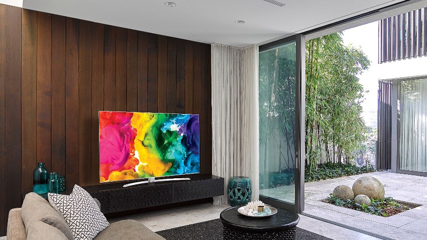 Perincian dan kejelasan layar TV dengan fungsi Smart empat kali ganda Perincian dan kejelasan layar TV dengan fungsi Smart empat kali ganda