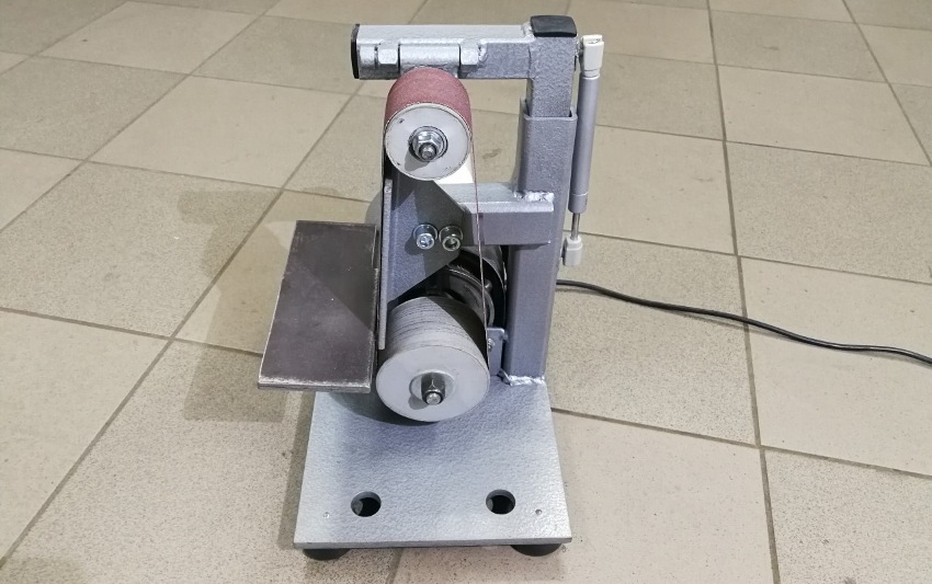 Máy mài, dựa trên động cơ từ máy giặt, không thể so sánh với đơn vị nhà máy Máy mài, dựa trên động cơ từ máy giặt, không thể so sánh với đơn vị nhà máy