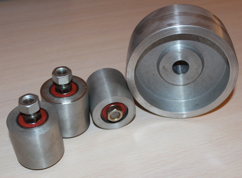 Để sản xuất con lăn cho máy xay, duralumin thường được sử dụng. Để sản xuất con lăn cho máy xay, duralumin thường được sử dụng.