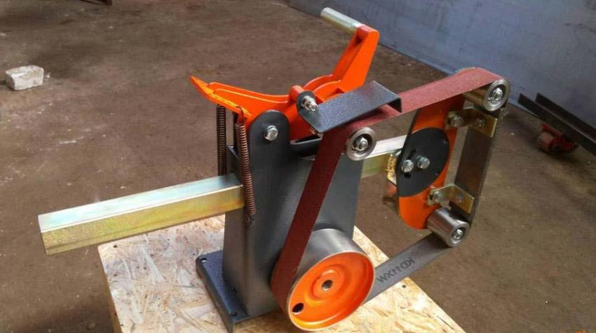 Máy mài, không giống như máy tĩnh thông thường, công cụ này linh hoạt hơn Máy mài, không giống như máy tĩnh thông thường, công cụ này linh hoạt hơn