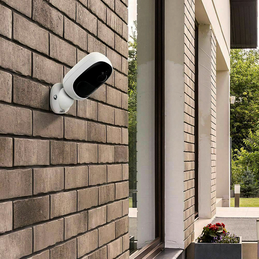 Eksterne onlinekameraer skal være udstyret med beskyttelse mod temperaturændringer, støv, nedbør og vind Eksterne onlinekameraer skal være udstyret med beskyttelse mod temperaturændringer, støv, nedbør og vind