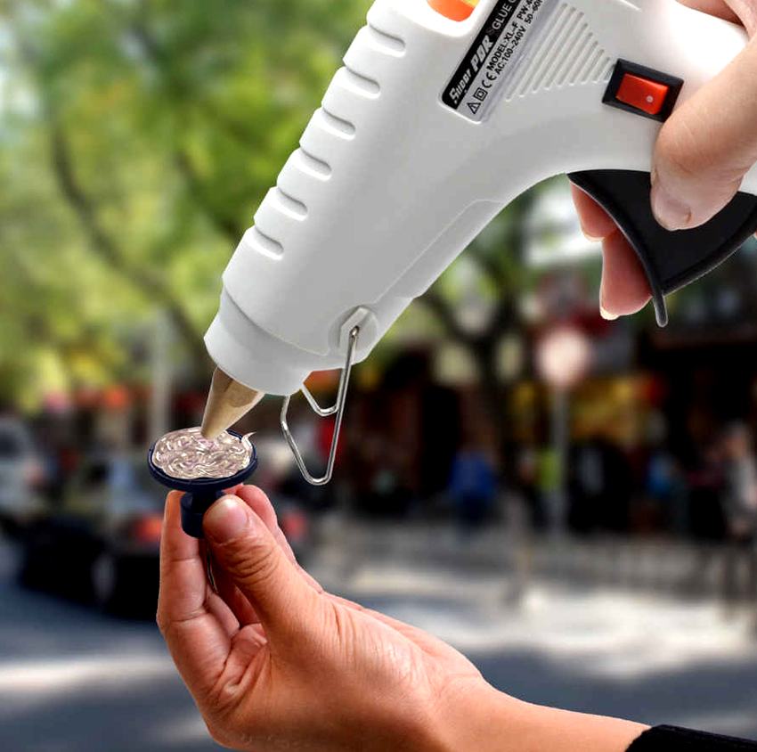 Η πιο βολική σκανδάλη με περιστροφικό μηχανισμό, σας επιτρέπει να παρακολουθείτε τη δοσολογία του τήγματος Η πιο βολική σκανδάλη με περιστροφικό μηχανισμό, σας επιτρέπει να παρακολουθείτε τη δοσολογία του τήγματος