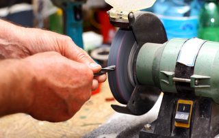 Máy mài khoan: thiết bị tự chế đơn giản và giá cả phải chăng