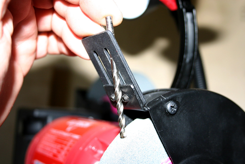 การทำอุปกรณ์ด้วยมือของคุณเองคุณสามารถสร้างสิ่งที่จำเป็นในการทำงานได้อย่างแท้จริง การทำอุปกรณ์ด้วยมือของคุณเองคุณสามารถสร้างสิ่งที่จำเป็นในการทำงานได้อย่างแท้จริง