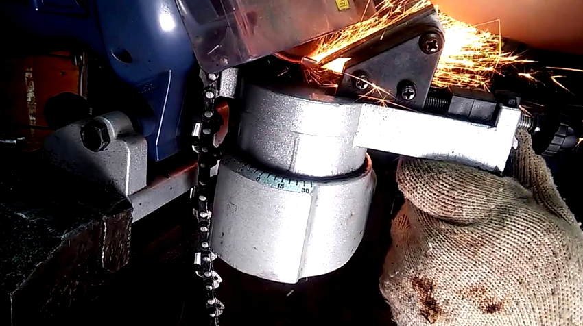 Khi tự chế tạo máy mài xích, bạn có thể sử dụng tấm che băng ghế làm giường Khi tự chế tạo máy mài xích, bạn có thể sử dụng tấm che băng ghế làm giường