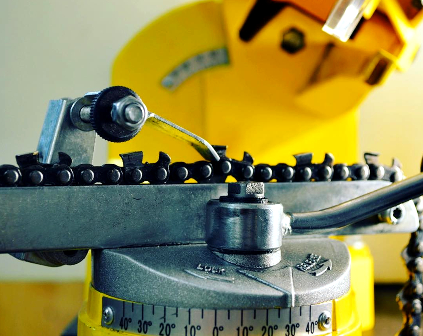 Với sự trợ giúp của thang đo đặc biệt và cơ chế quay, góc mài cho từng sản phẩm được chọn riêng Với sự trợ giúp của thang đo đặc biệt và cơ chế quay, góc mài cho từng sản phẩm được chọn riêng