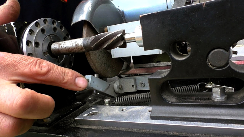 Se houver oportunidade e desejo, a máquina de amolar pode ser montada com suas próprias mãos Se houver oportunidade e desejo, a máquina de amolar pode ser montada com suas próprias mãos