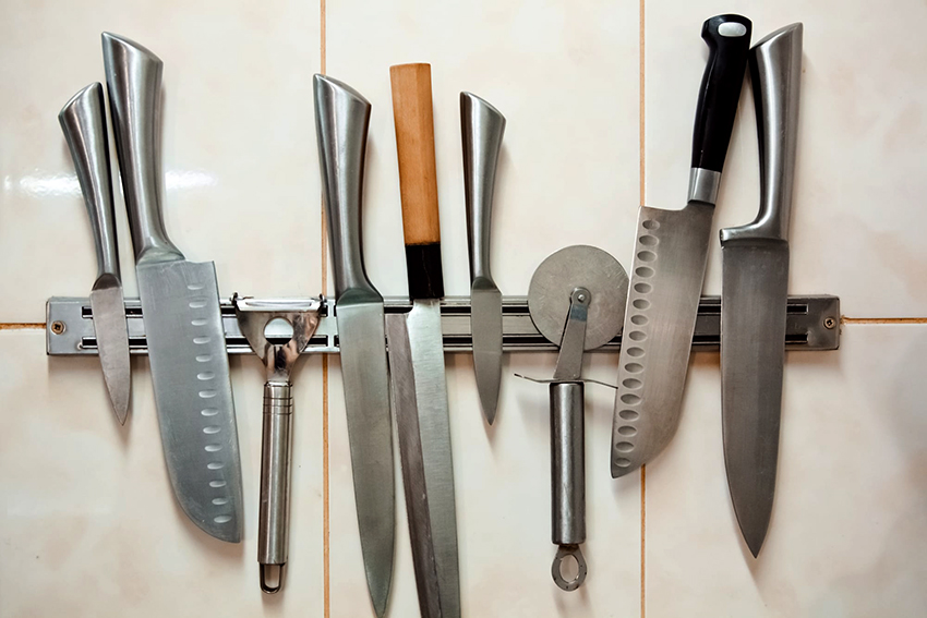 Bảo dưỡng và chăm sóc không đúng cách có thể khiến dao nhanh chóng bị xỉn màu Bảo dưỡng và chăm sóc không đúng cách có thể khiến dao nhanh chóng bị xỉn màu