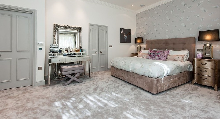 כל חדר שינה נראה שלם והרמוני יותר אם יש בו שולחן איפור. כל חדר שינה נראה שלם והרמוני יותר אם יש בו שולחן איפור.