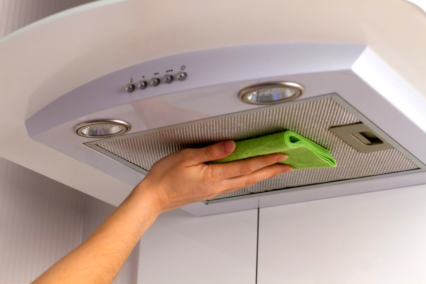 כדי להאריך את חיי מסנן הפחם, מומחים ממליצים לשמור על רשתות שומן נקיות. כדי להאריך את חיי מסנן הפחם, מומחים ממליצים לשמור על רשתות שומן נקיות.