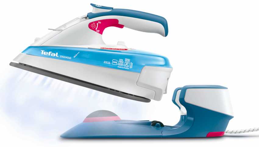 A vasaló kiválasztásakor figyelnie kell a teljesítményre, minél több, annál gyorsabban melegszik fel a víz és nagyobb a gőz áramlási sebessége A vasaló kiválasztásakor figyelnie kell a teljesítményre, minél több, annál gyorsabban melegszik fel a víz és nagyobb a gőz áramlási sebessége