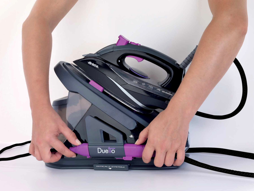 ข้อได้เปรียบหลักของ Ariete 6437 Duetto Top คือพื้นรองเท้าชั้นนอกเผาคุณภาพสูง ข้อได้เปรียบหลักของ Ariete 6437 Duetto Top คือพื้นรองเท้าชั้นนอกเผาคุณภาพสูง