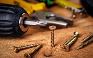 Bit dùng cho tuốc nơ vít như bộ phận làm việc chính của dụng cụ điện